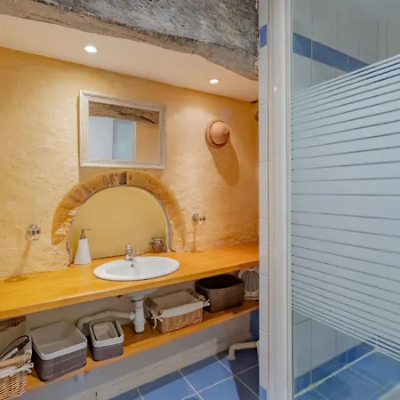 Ehemaliger Bauernhof Le Bonheur In By Interhome Sainte-Mondane