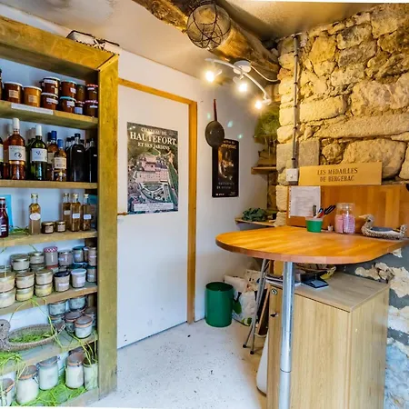 Ehemaliger Bauernhof Le Bonheur In By Interhome *
