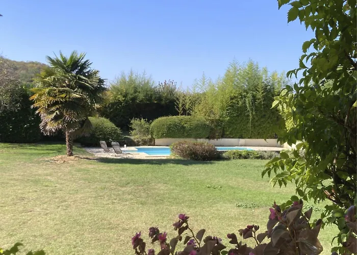 Ehemaliger Bauernhof Le Bonheur In By Interhome Sainte-Mondane